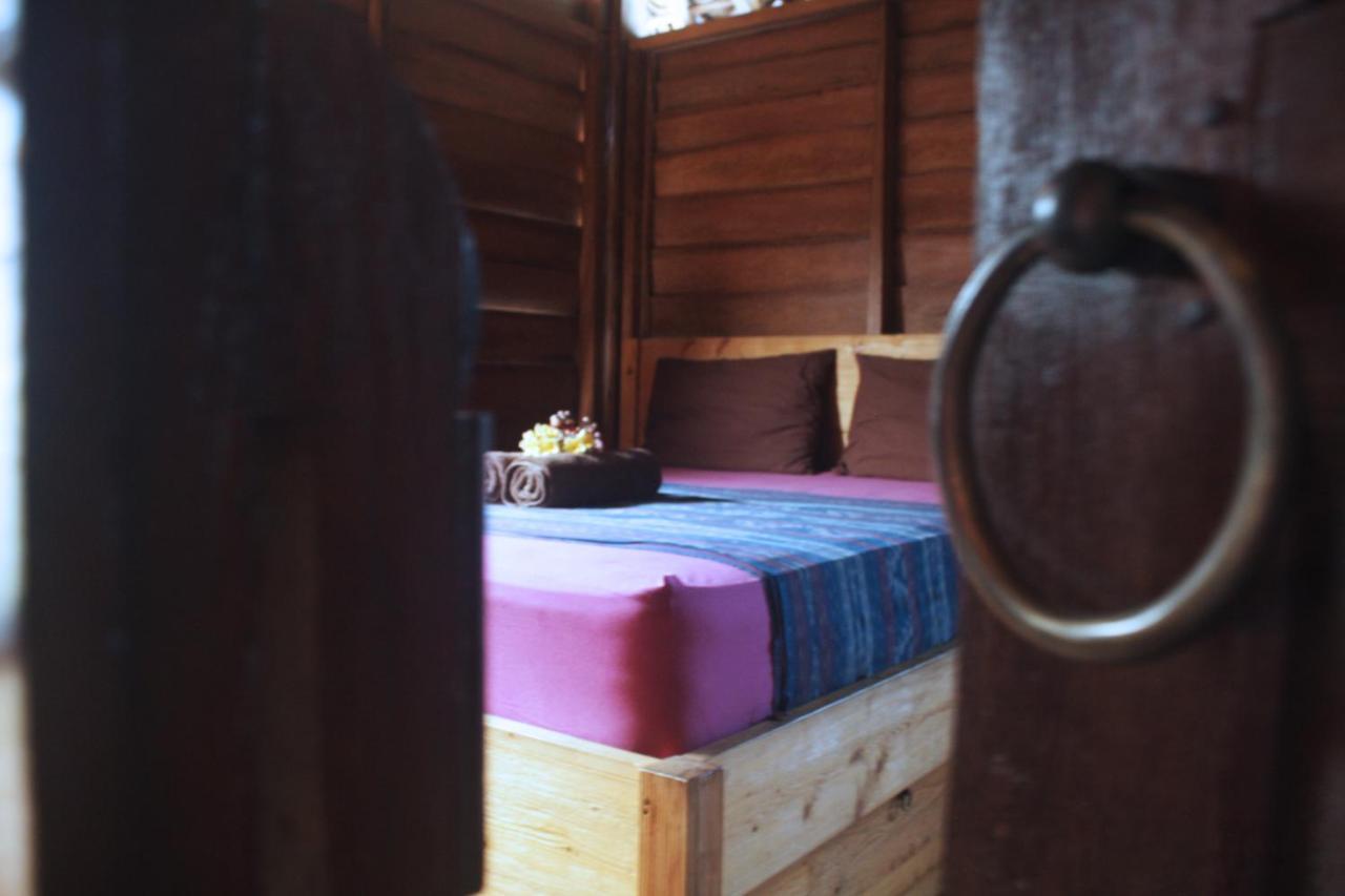 Albergue Good Karma Yogyakarta Exterior foto
