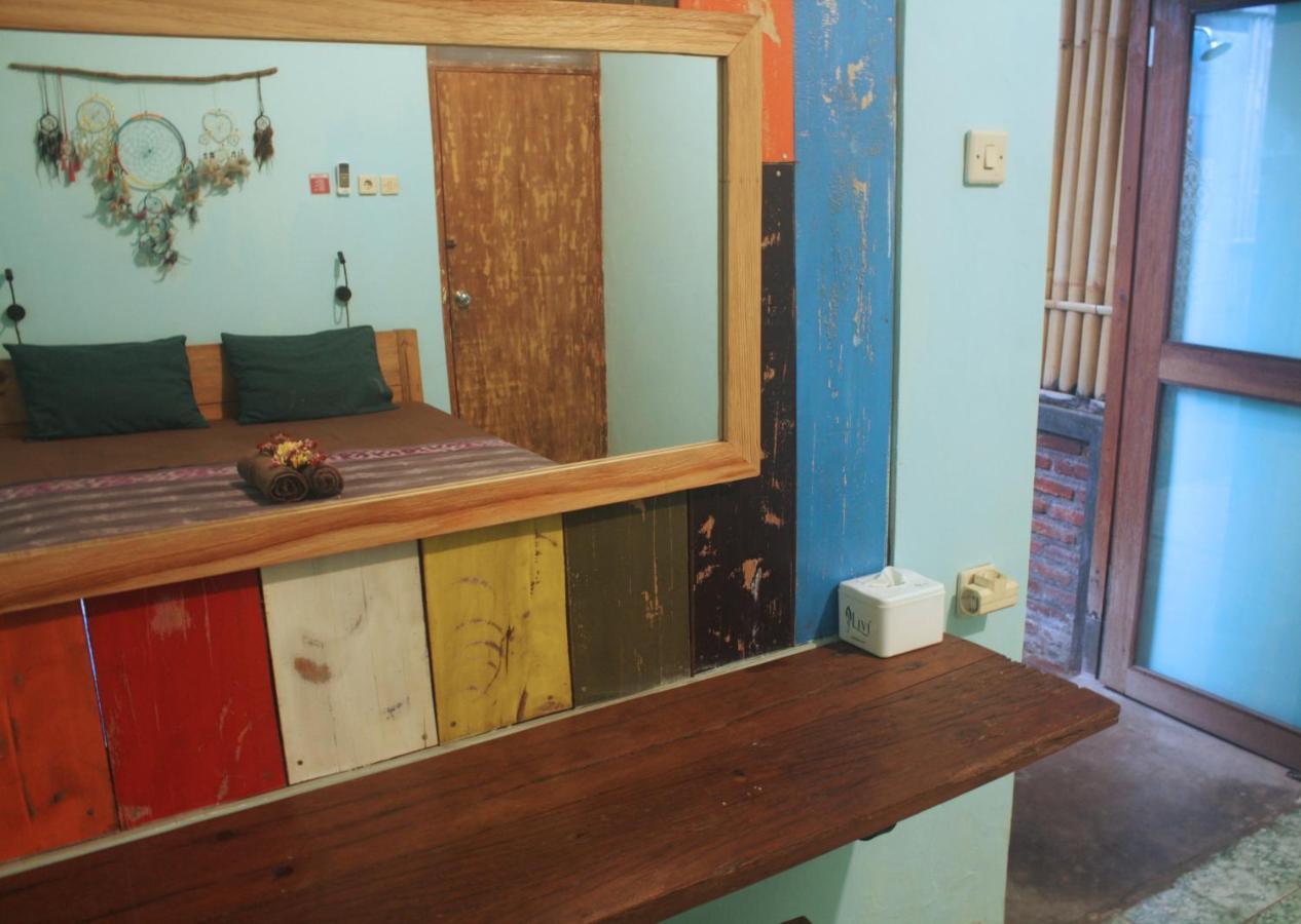 Albergue Good Karma Yogyakarta Exterior foto