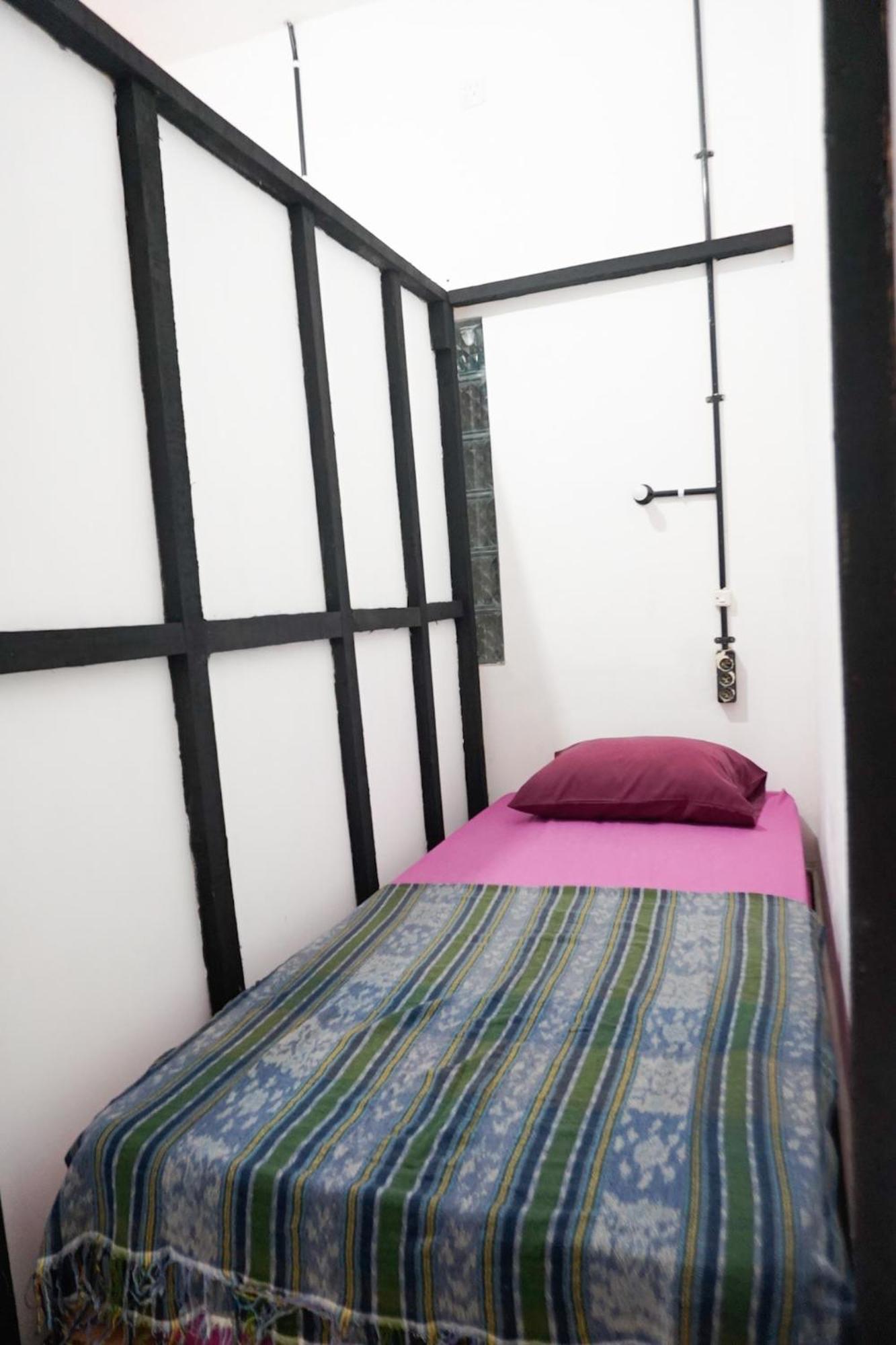 Albergue Good Karma Yogyakarta Exterior foto