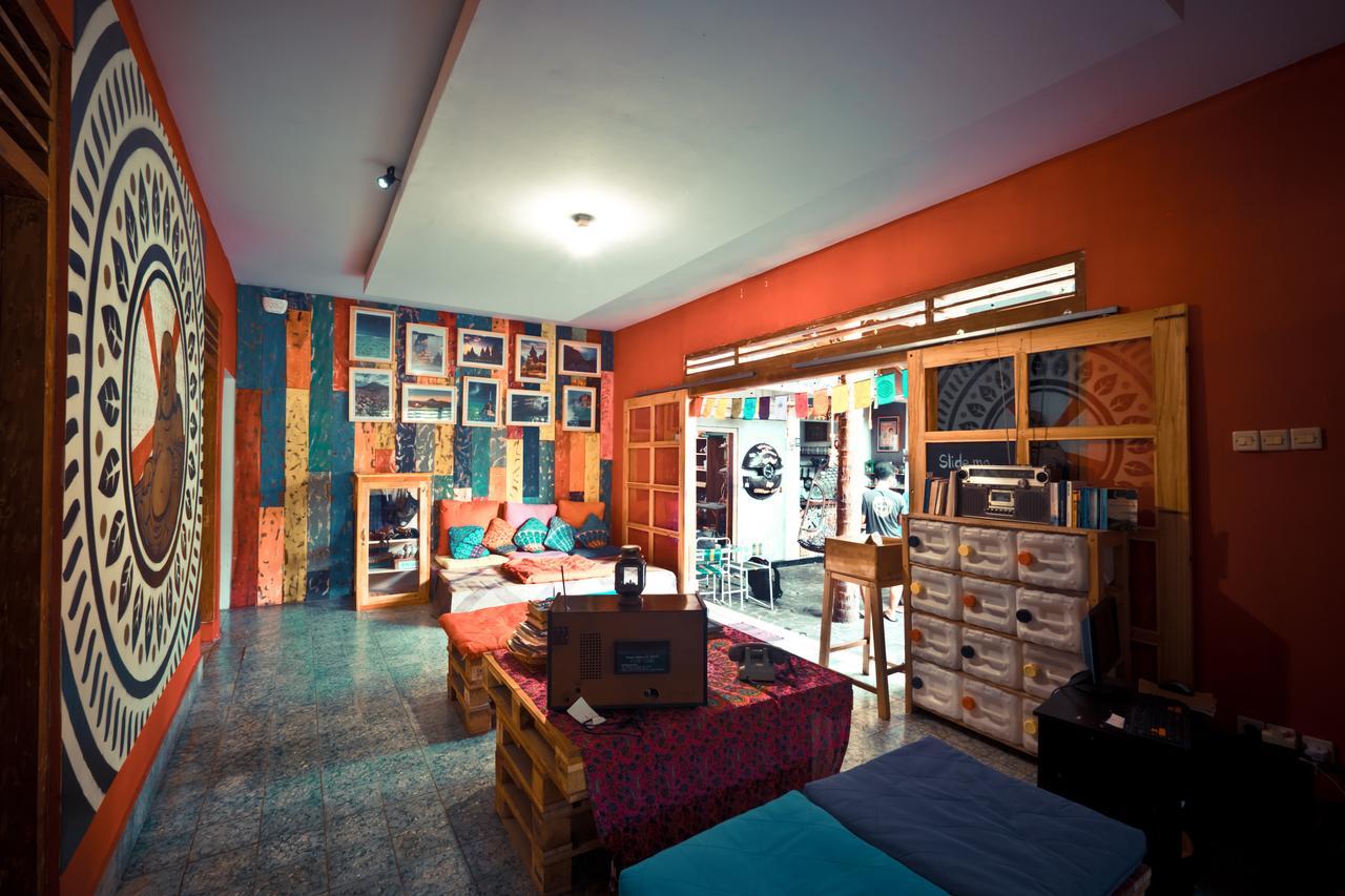 Albergue Good Karma Yogyakarta Exterior foto