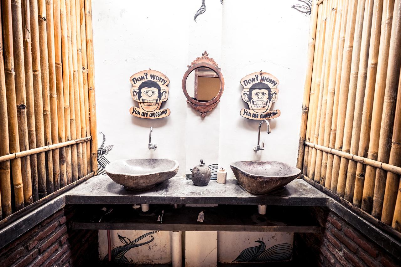 Albergue Good Karma Yogyakarta Exterior foto