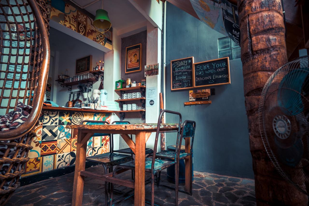 Albergue Good Karma Yogyakarta Exterior foto