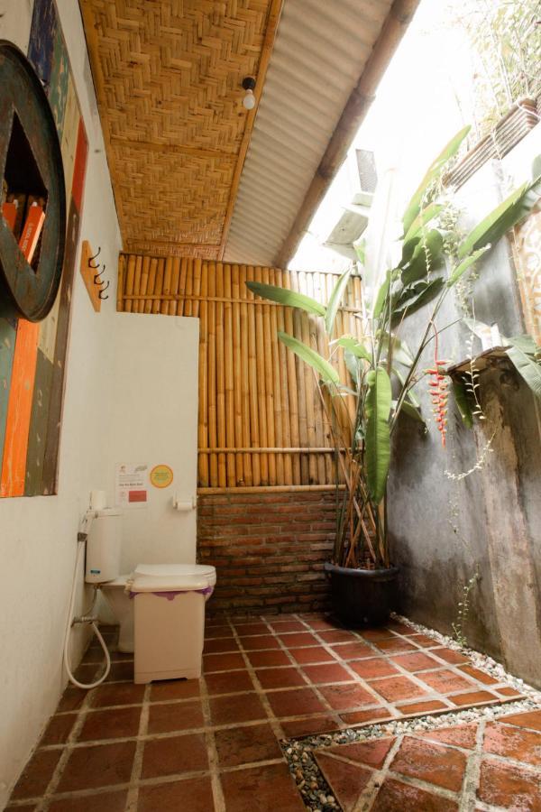 Albergue Good Karma Yogyakarta Exterior foto